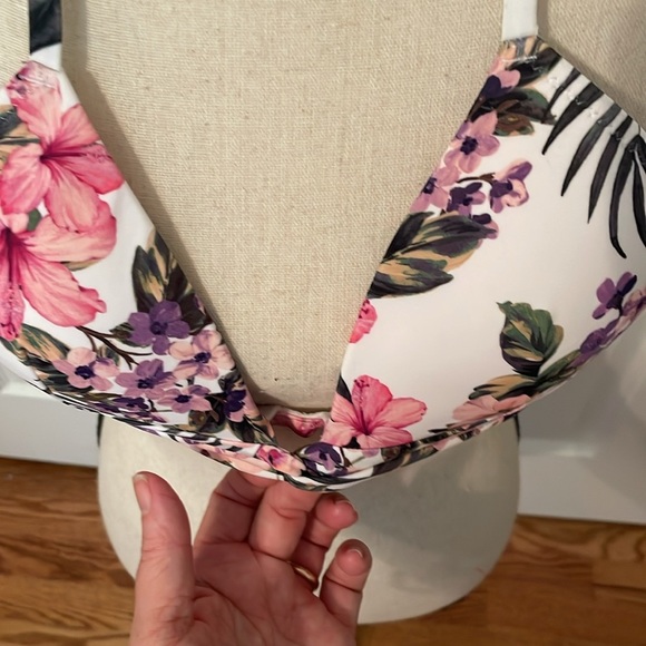 Shade Shore Floral Bikini Top 34B Lightly Padded Adjustable Tropical EUC - Picture 3 of 8